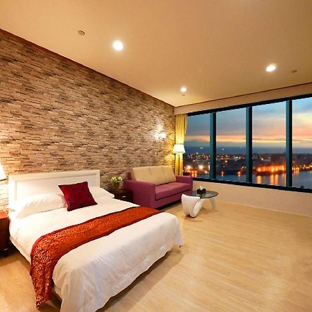 85 Season Apartment เกาสง ภายนอก รูปภาพ